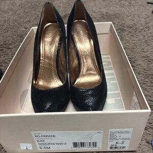 BCBG black snake heels 6.5